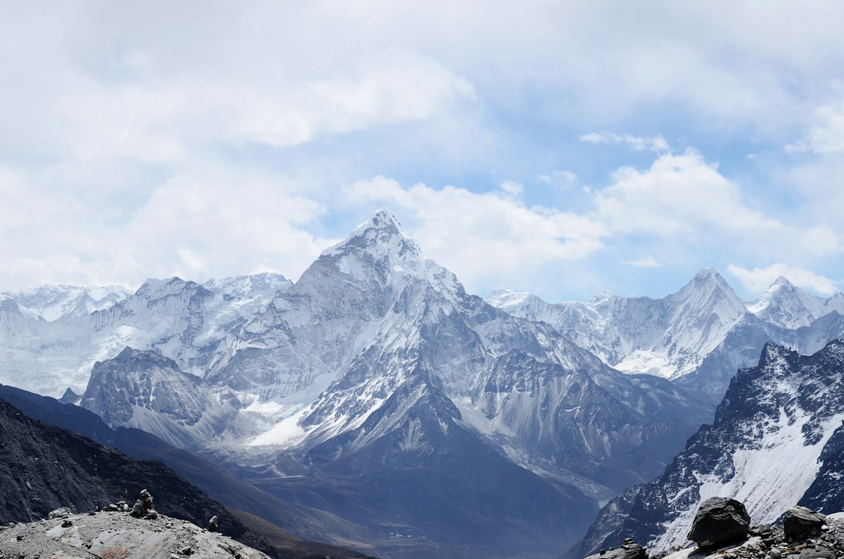 Stratigraphic bulletin cover mountains